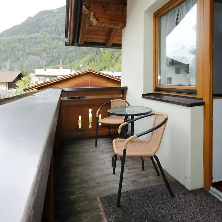 Falkner-8 By Interhome Oberlängenfeld